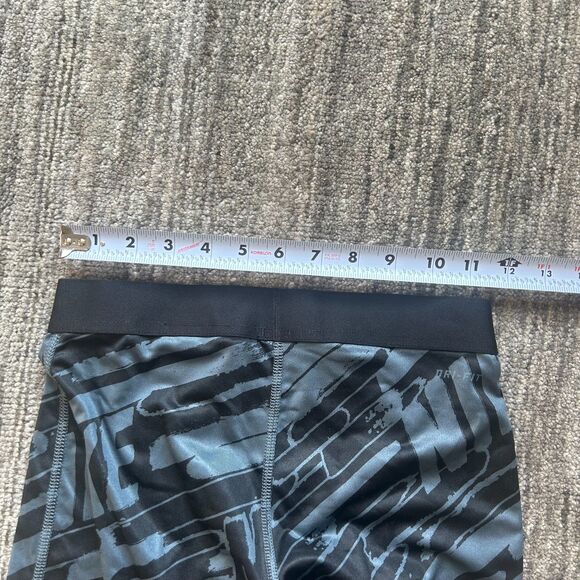 Girls Nike Pro Patterned Leggings, Size L, NWT - Picture 5 of 6
